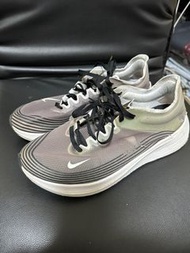 Us8.5 nike zoom fly sp