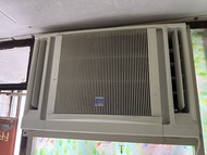 Hitachi 窗口式冷氣機. （兩匹 )
