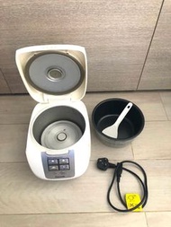 (原價$370) 90%新 Panasonic 樂聲 快思邏輯 西施 電飯煲 (1.0公升) Quick fuzzy logic microcomputer 1-litre Xi Shi Jar ri