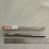 Reamer machine spiral 9mm H7 YG