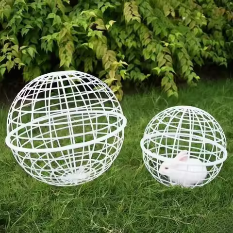 Portable Chicken Balls Cage for Outside Portable Ventilated Chicken Ball Cage Ball Shaped Chicken Ho
