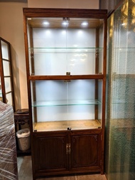 實木玻璃展示櫃連燈