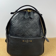 LV黑色全皮壓紋後背包小書包