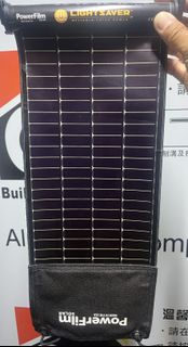 PowerFilm LightSaver 便攜式太陽能充電器