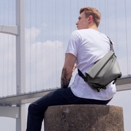 【NIID官方直營】- Radiant R1 極速行動單肩包 - 淺灰