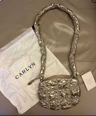 CARLYN Poing Bag