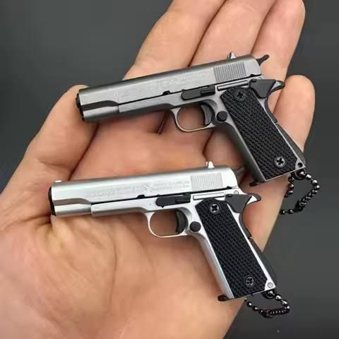 For PUBG 1:3 Scale Alloy Car Keychain Case Colt 1911 Pistol Mini Gun Metal Keychain Gift Decoration