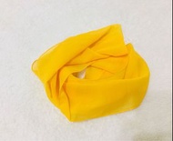 （全新）日本製 芥黃色純色素面透光絲質圍巾 長版絲巾
