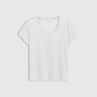 ฤดูใบไม้ผลิ 2025 Gap ผู้หญิง เสื้อยืดแขนสั้นปักโลโก้เฮนรี่ ปกเสื้อ ยืดได้ สไตล์ลำลอง ใส่ได้ทุกวัน ผ้