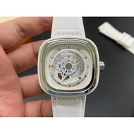 Seven Friday Shipping Men's Watch Watch Watch Men