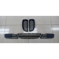 BMW N46B20 E90 3 SERIES Grill Grille Used