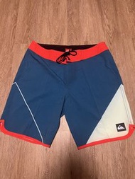 Quiksilver stretch Board Shorts - size 32/ 19inch length Blue/Red/White reflective logo 彈性滑水褲/沙灘褲反光l