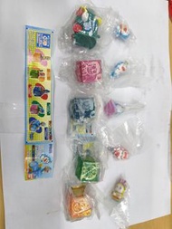 全新絕版 叮噹 多啦A夢 火車扭蛋