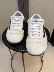 Vans 復古風麂皮波鞋
