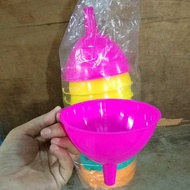 11 cm plastic funnel