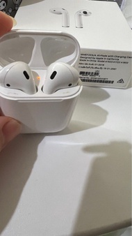 Apple Airpods 1代 左耳 充電倉功能正常ok （右耳需自行換電）