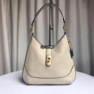 Chris 精品代購 COACH 寇馳 48635 鵝卵石紋牛皮革  全皮革肩背帶 白色馬鞍包 原裝正品 美國代購