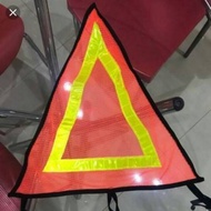 TRIANGLE FLAG