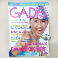 (ORIGINAL) Girl Magazine - Hanun Cover - It's OK? Biang Gossip Girls (7-16 October 2003)