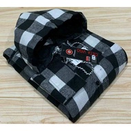Kemeja Flanel Hoodie Kotak Distro – Kemeja Kotak Trendy Berkupluk Fashion Pria Wanita