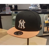 New Era 9Fifty 2Tone New York Yankees Black Snapback Cap