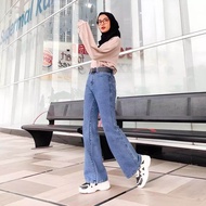 Highwaist jeans cutbray wanita loose