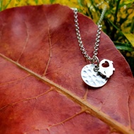 V35款-做不出一樣的銀項鍊-銀圓片+小豬-925純銀項鍊-御匠敲飾