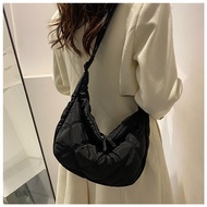 /Korean Fashion Diamond Embroidery Thread Shoulder Bag (Dumpling Bag)