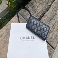 二手CHANEL黑色羊皮銀扣cc logo對開長夾A31509