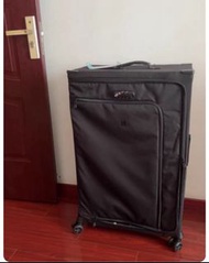 預售 IT Luggage世界上最輕 30寸 布行李箱