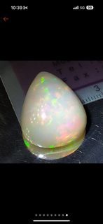 天然無處理大克拉虹彩蛋白石Opal水滴型蛋面裸石28.25克拉