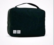 UNIQLO 優衣庫限量盥洗包可掛式三層旅行收納包