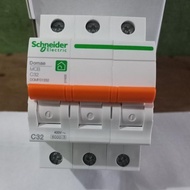 Mcb New Domae 3P C32 32A Mcb 3 Phase C 32 32 Ampere Schneidher/