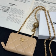 CHANEL粉金金球拉鍊肩背零錢包/31