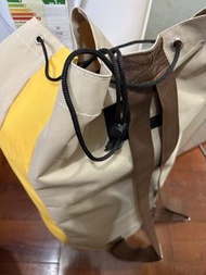 一套跆拳道用品（包含TUSAH 跆拳道背包、頭盔（連面罩）、MOOTO 頭盔和護甲）