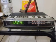 早期 美國奇異 GE 插電式床頭收音機/7-4800A /AM/FM/時鐘鬧鐘功能