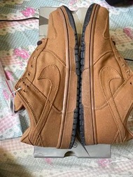 全新 Nike Dunk Low SB Carhartt 泥武士 US9.5