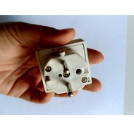 Converter jack UK US to EU power plug adapter