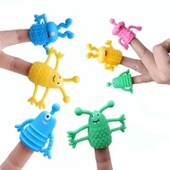 1 Pcs Random Design TPR Monster Finger Cot Creative Toys/Small Cotton Monster Finger Dolls/Robot Infant Decompression Doll