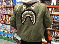 全新Bape jacket Aape jacket aape 外套 aape雙面可穿2022ssBAPE Camo Shark羽絨棉服雙面穿夾克外套 防雨防風 內裡羽絨棉填充