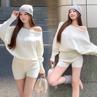 Cuties Off-Shoulder Top Korean Style Mother Style H052