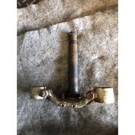 YAMAHA VIRAGO 535 HOLDER-FORK UNDER