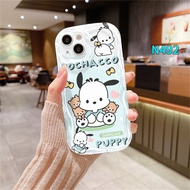 เคสสำหรับ VIVO Y11 Y20i Y16 Y15S Y02s Y27 V29 V27 V25E Y91 Y15 Y02T Y36 Y15A Y91C Y12S Y1S Y35 Y22S Y21S Y02 Y19 Y01 V21E Y12 Y02A Y20 Y12A Y31 Y33S Y17S V25 Y20S Y30 Y21T Y27S Y17 Y93 Y20s เคส Y95 Y51 V23E น่ารักมีขอบโค้งลายคลื่น Pochacco