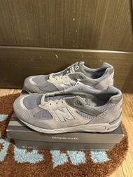 New balance 990 v2 x wtaps