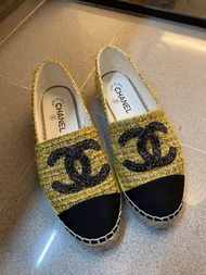 Chanel 經典雙C標誌草編鞋