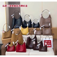COACH COACH Brooklyn 28 Gold Brand Logo Printed Magnetic Snap Opening Closing Grain Leather Hobo Bag