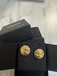 Chanel earrings 金幣 coin 耳環