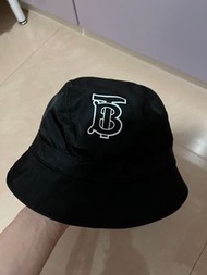 Burberry雙面格紋漁夫帽