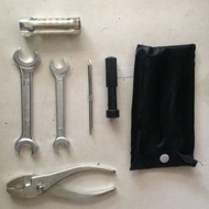 HONDA C70/EX5/KRISS/WAVE100 SPANER SET