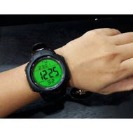 WORLD TIME นาฬิกาข้อมือชาย Sport กันน้ำ 50M พร้อมหน้าจอสะท้อนแสดงสีเขียว รุ่น WT001MB - สีดำ รับประ